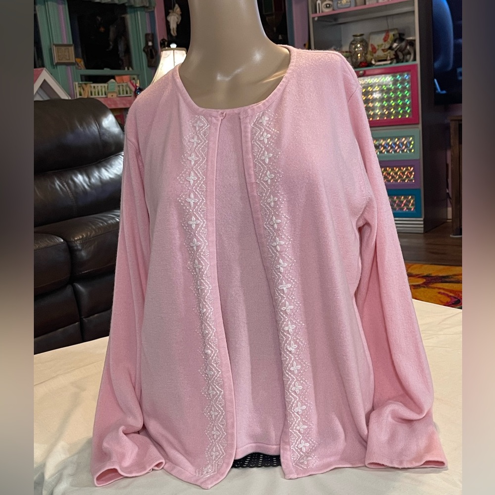 Ladies Sweater - Picture 9 of 9